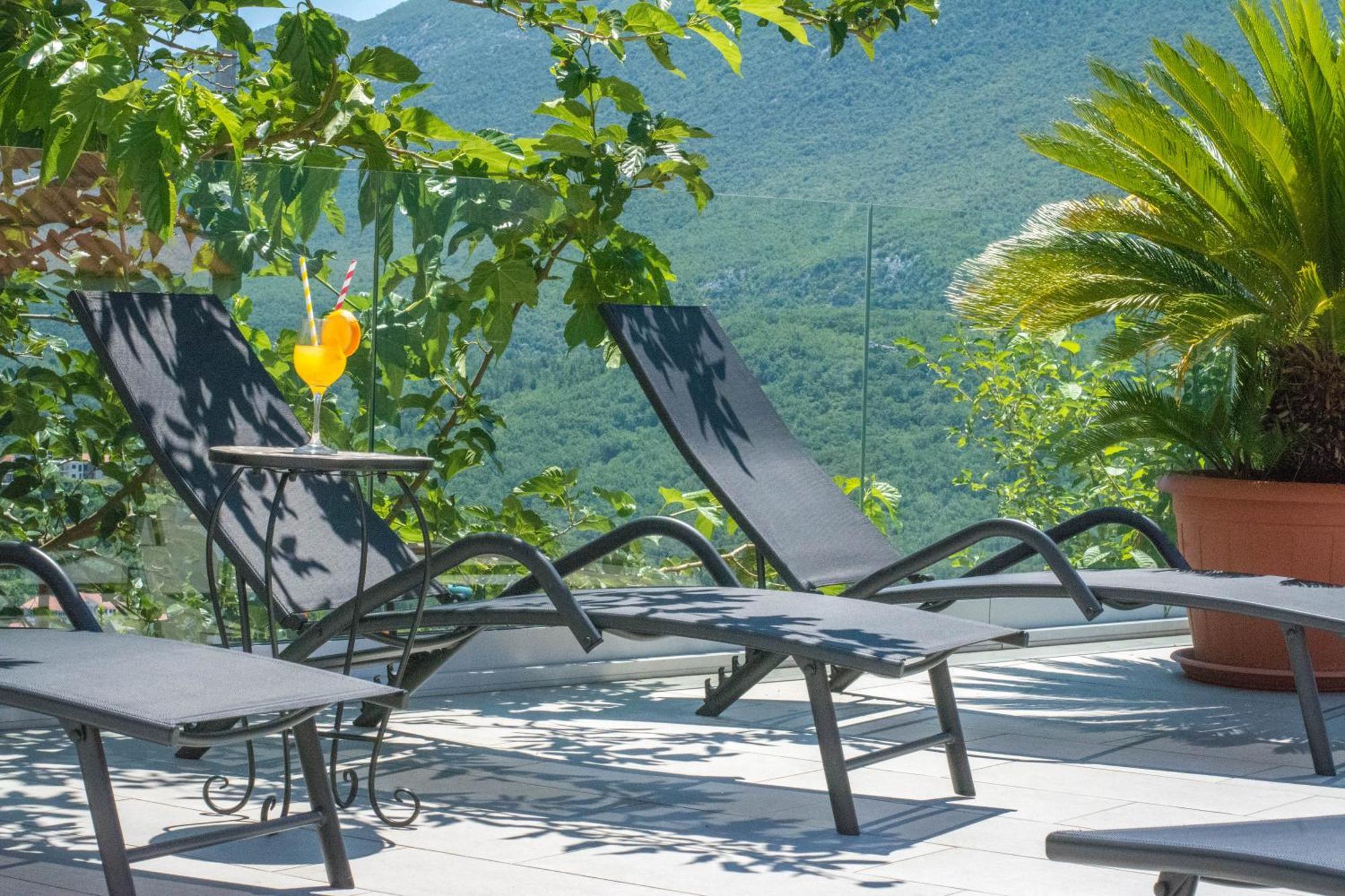 Villa Milena With Heated Pool And Jacuzzi Kostanje Exterior foto